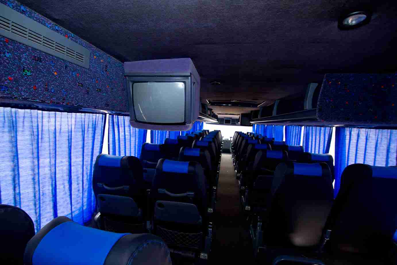 Салон - анфас